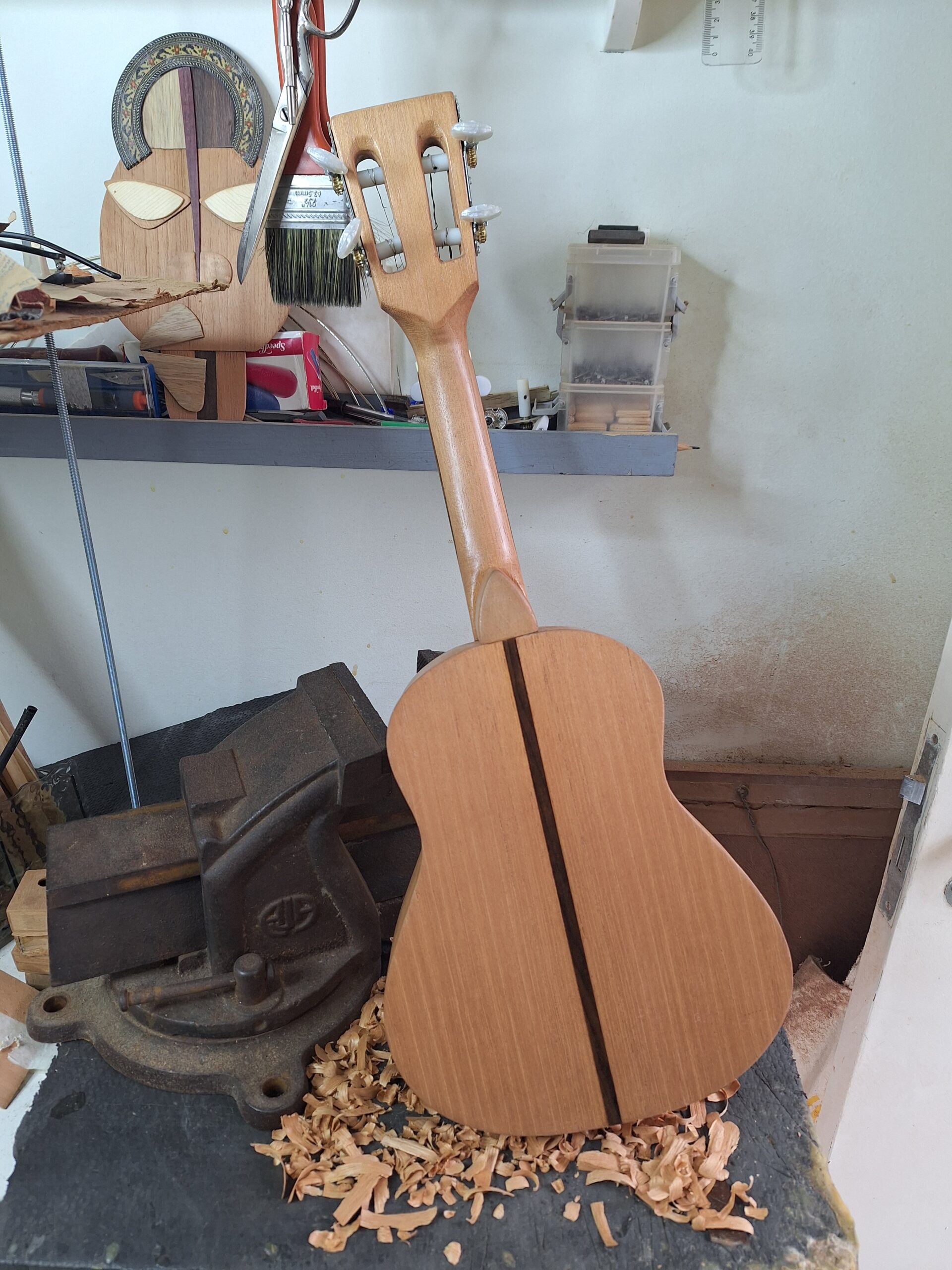 Cavaquinho De Cedro Fundo